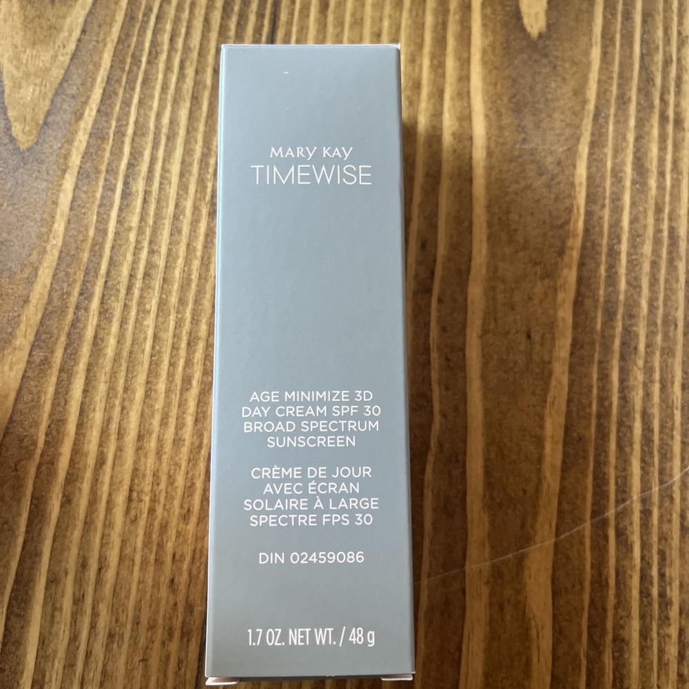 New! Mary Kay Age Minimize 3D Day Cream SPF30 CombiTo Oily Skin‎ See DESCRIPTION